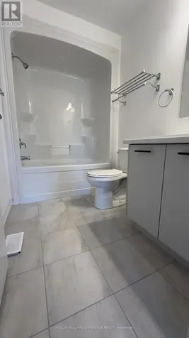 113 Delphi Court Blue Mountains ON N0H 1J0
