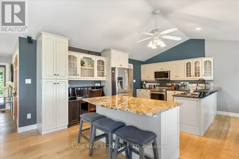 1634 Morris Avenue Selwyn ON K0L 1T0