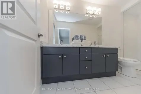 69 Kirkwood Way Barrie ON L9J 0K7