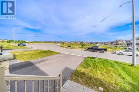 69 Kirkwood Way Barrie ON L9J 0K7