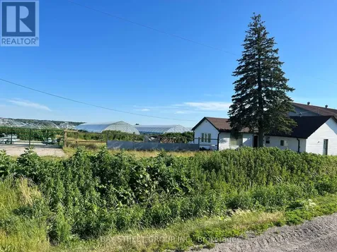 635 Strawberry Lane King ON L3Y 4V9