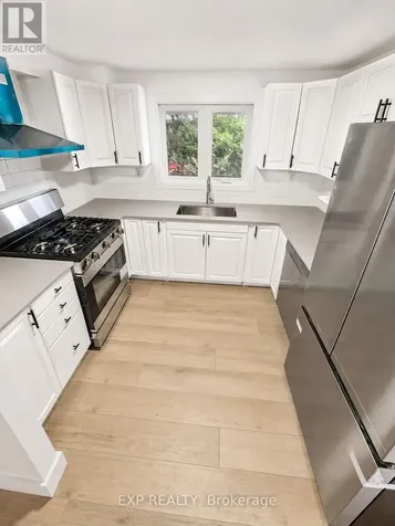 428 Hatfield Crescent Ottawa ON K1E 1M8