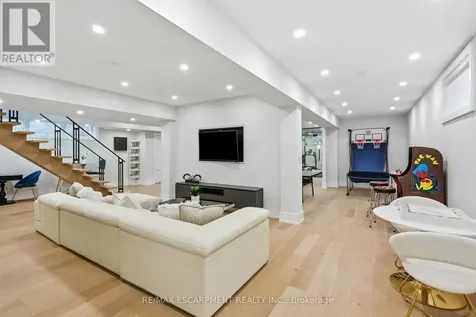 1544 Lochlin Trail Mississauga (mineola) ON L5G 3V7