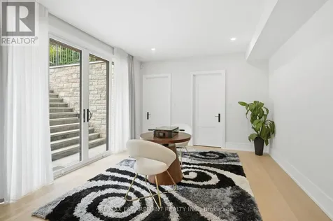 1544 Lochlin Trail Mississauga (mineola) ON L5G 3V7