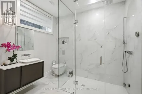 1544 Lochlin Trail Mississauga (mineola) ON L5G 3V7