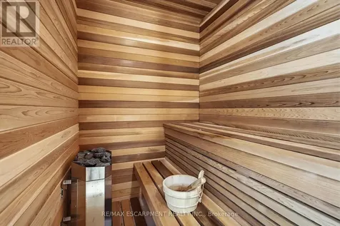 1544 Lochlin Trail Mississauga (mineola) ON L5G 3V7