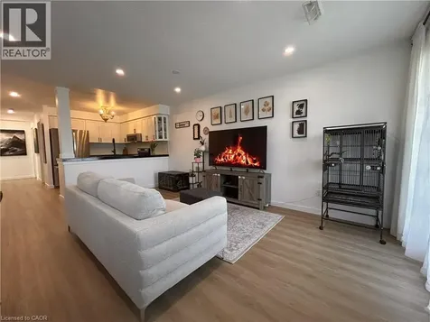 2737 King Street East Hamilton ON L8G 5H1