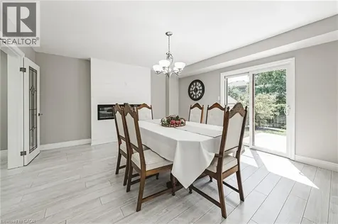 39 Parkwood Crescent Hamilton ON L8V 4Z9