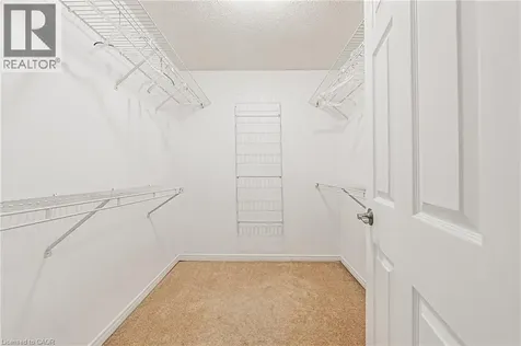 39 Parkwood Crescent Hamilton ON L8V 4Z9