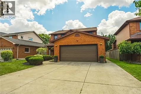 39 Parkwood Crescent Hamilton ON L8V 4Z9
