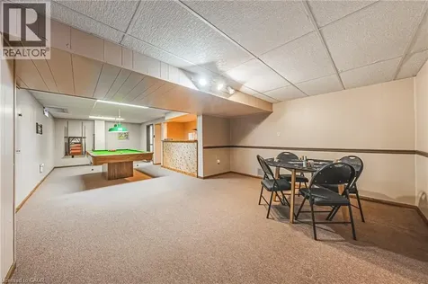 39 Parkwood Crescent Hamilton ON L8V 4Z9
