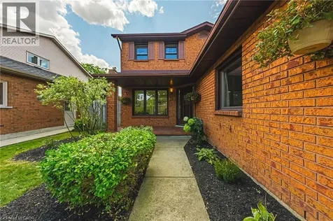 39 Parkwood Crescent Hamilton ON L8V 4Z9