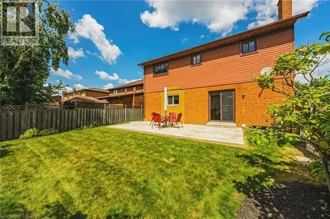39 Parkwood Crescent Hamilton ON L8V 4Z9