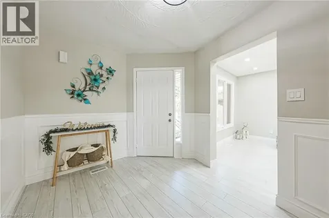 39 Parkwood Crescent Hamilton ON L8V 4Z9