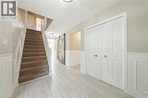 39 Parkwood Crescent Hamilton ON L8V 4Z9
