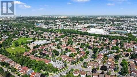 86 Winnegreen Court Ottawa ON K1G 5S4