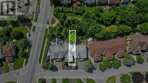 86 Winnegreen Court Ottawa ON K1G 5S4