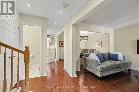 86 Winnegreen Court Ottawa ON K1G 5S4