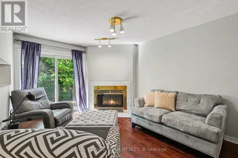 86 Winnegreen Court Ottawa ON K1G 5S4