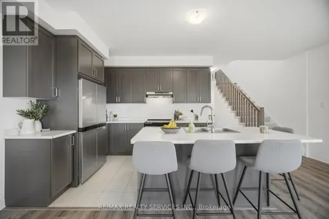 61 Kirkwood Way Barrie ON L9J 0K7