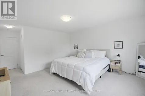 61 Kirkwood Way Barrie ON L9J 0K7