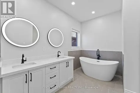 145 Roy Harper Avenue Aurora ON L4G 7C4