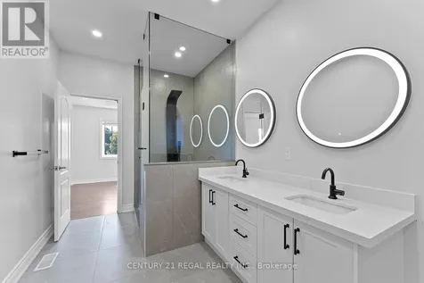 145 Roy Harper Avenue Aurora ON L4G 7C4