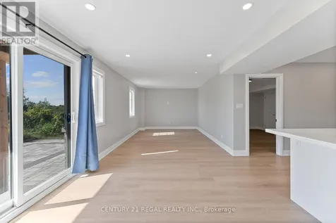 145 Roy Harper Avenue Aurora ON L4G 7C4