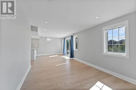 145 Roy Harper Avenue Aurora ON L4G 7C4