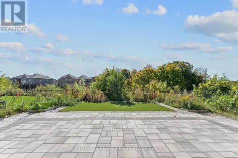 145 Roy Harper Avenue Aurora ON L4G 7C4