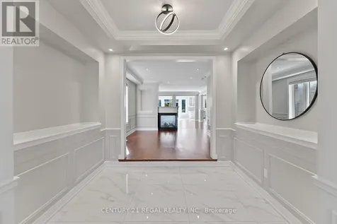 145 Roy Harper Avenue Aurora ON L4G 7C4