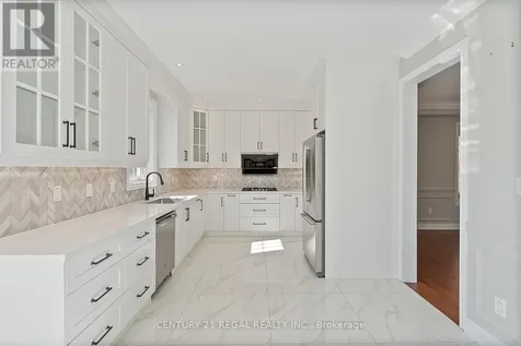 145 Roy Harper Avenue Aurora ON L4G 7C4