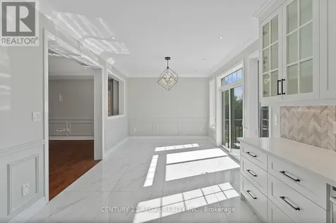 145 Roy Harper Avenue Aurora ON L4G 7C4