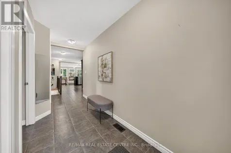 35 Green Gate Boulevard Cambridge ON N1T 0A3