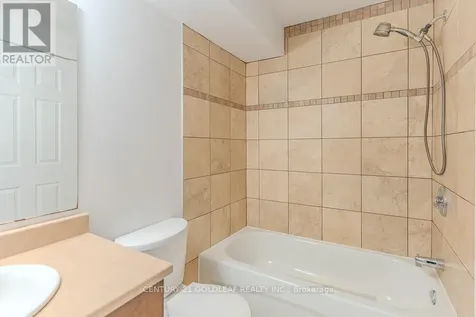 3 Hilda Street Ottawa ON K1Y 2B1