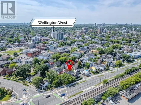 3 Hilda Street Ottawa ON K1Y 2B1