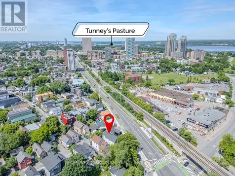 3 Hilda Street Ottawa ON K1Y 2B1