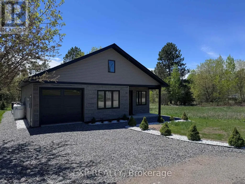 15 Zilney Street Madawaska Valley ON K0J 1B0