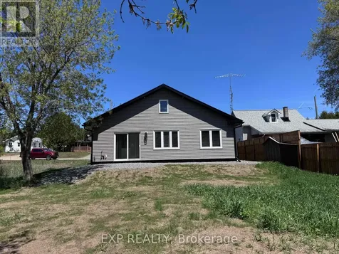 15 Zilney Street Madawaska Valley ON K0J 1B0