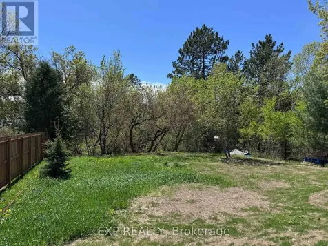 15 Zilney Street Madawaska Valley ON K0J 1B0