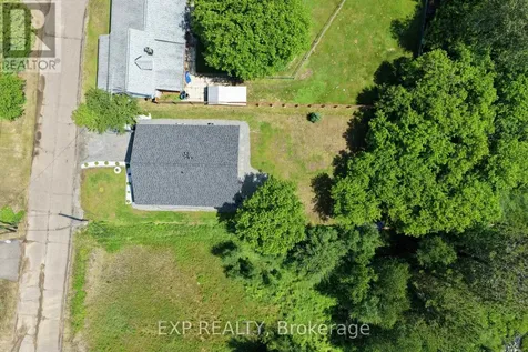 15 Zilney Street Madawaska Valley ON K0J 1B0