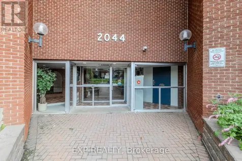 2044 Arrowsmith Drive Ottawa ON K1J 7V8
