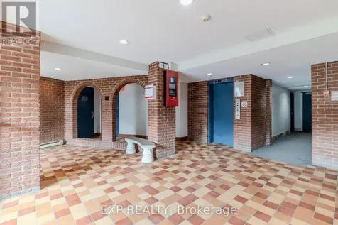 2044 Arrowsmith Drive Ottawa ON K1J 7V8