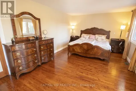 4 Wellsmere Court Ottawa ON K2E 8C2