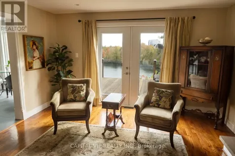 4 Wellsmere Court Ottawa ON K2E 8C2