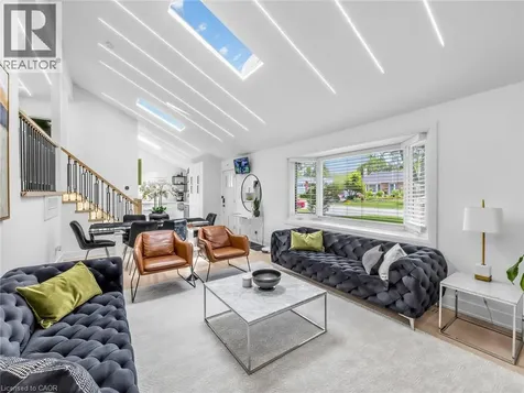 13 Swanhurst Boulevard Mississauga ON L5N 1B6