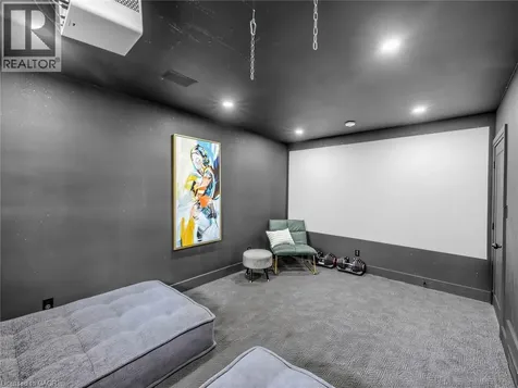 13 Swanhurst Boulevard Mississauga ON L5N 1B6