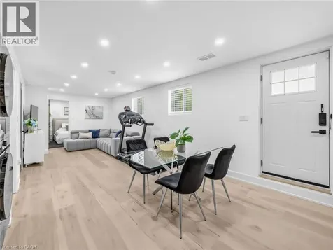 13 Swanhurst Boulevard Mississauga ON L5N 1B6