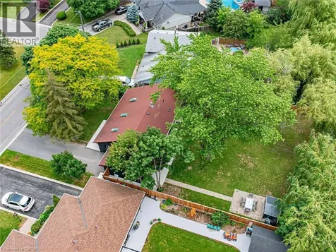 13 Swanhurst Boulevard Mississauga ON L5N 1B6