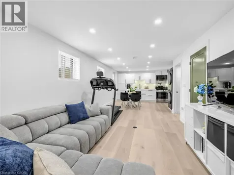 13 Swanhurst Boulevard Mississauga ON L5N 1B6